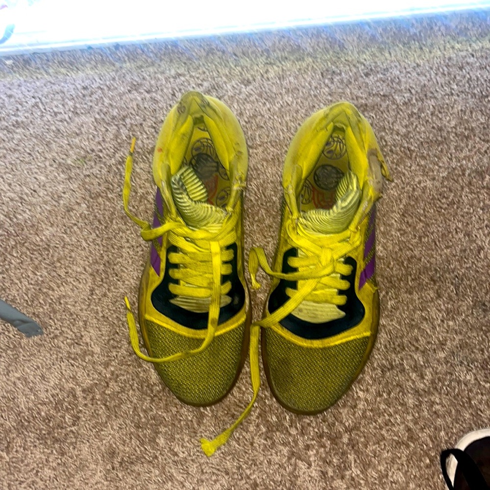 Adidas basketball club shoe